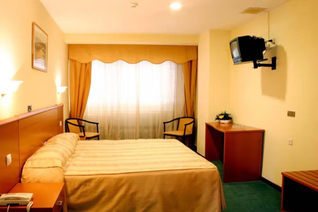 Hotel Las Vinas Arteixo Dış mekan fotoğraf
